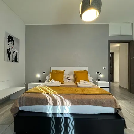 Elegant Escape By Ionio Metro * Roma