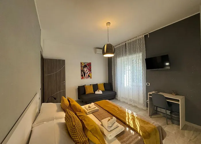 Elegant Escape By Ionio Metro Апартаменты *